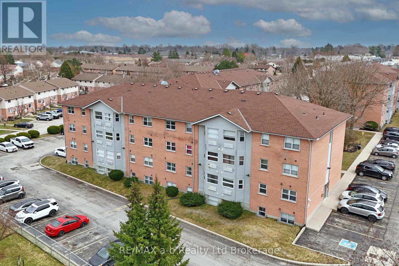 36 - 64 HIAWATHA ROAD, Woodstock, Ontario