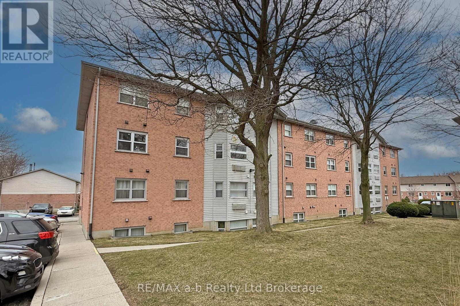 36 - 64 Hiawatha Road, Woodstock, Ontario  N4T 1P4 - Photo 4 - X12905768