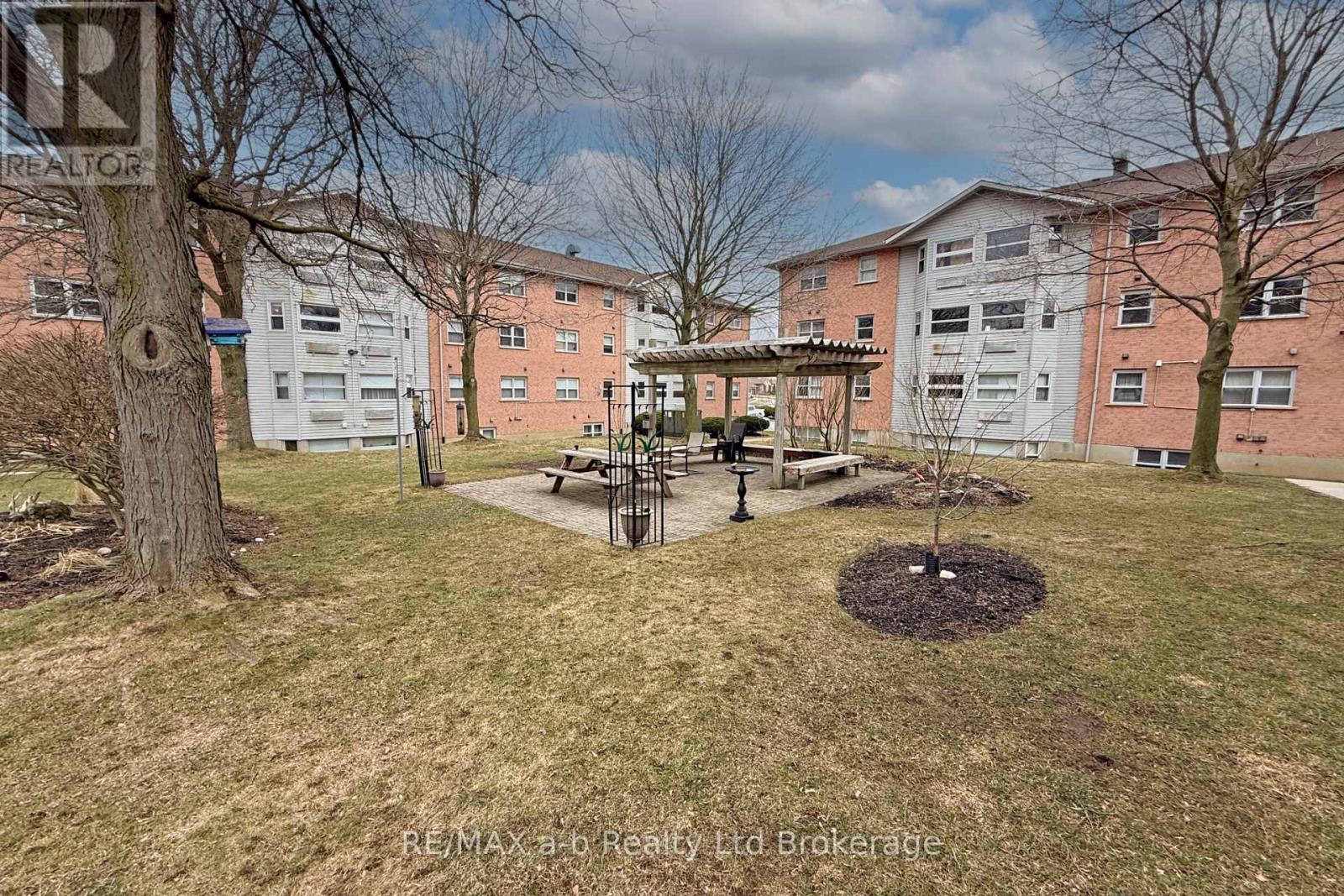 36 - 64 Hiawatha Road, Woodstock, Ontario  N4T 1P4 - Photo 25 - X12905768