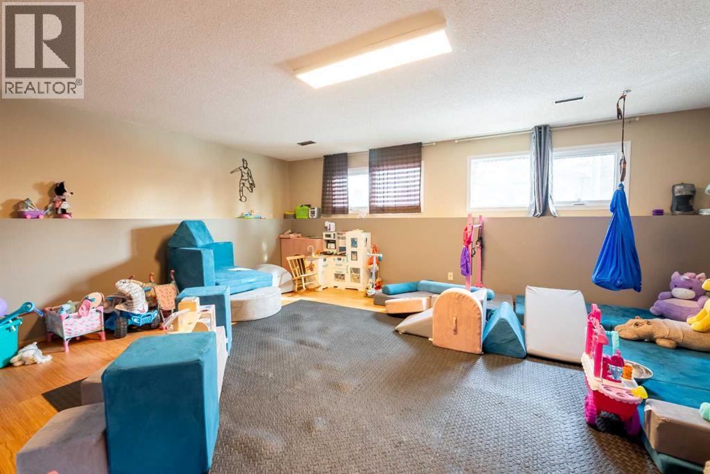 2 Honeysuckle Road N, Lethbridge, Alberta  T1H 4J9 - Photo 20 - A2293917