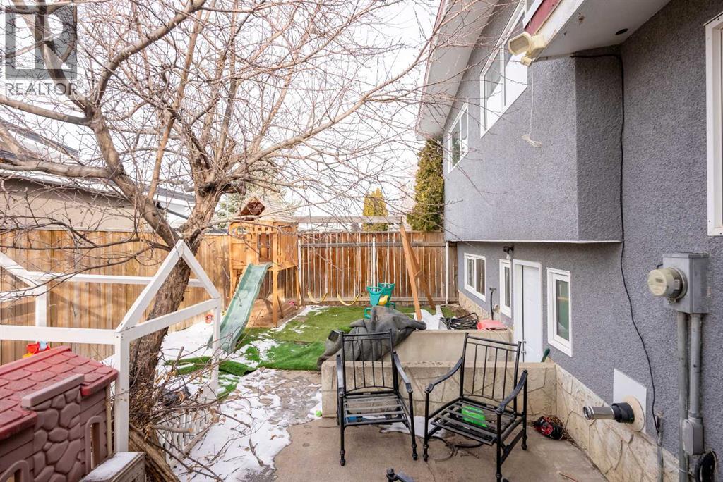 2 Honeysuckle Road N, Lethbridge, Alberta  T1H 4J9 - Photo 28 - A2293917