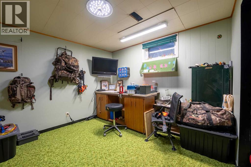 2 Honeysuckle Road N, Lethbridge, Alberta  T1H 4J9 - Photo 26 - A2293917