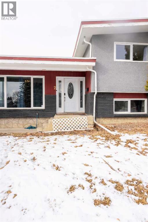 2 Honeysuckle Road N, Lethbridge, Alberta  T1H 4J9 - Photo 32 - A2293917