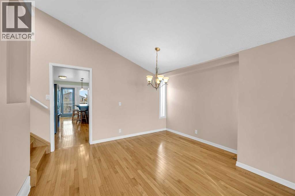 40 Cedargrove Way SW, Calgary, Alberta  T2W 4V1 - Photo 7 - A2292650