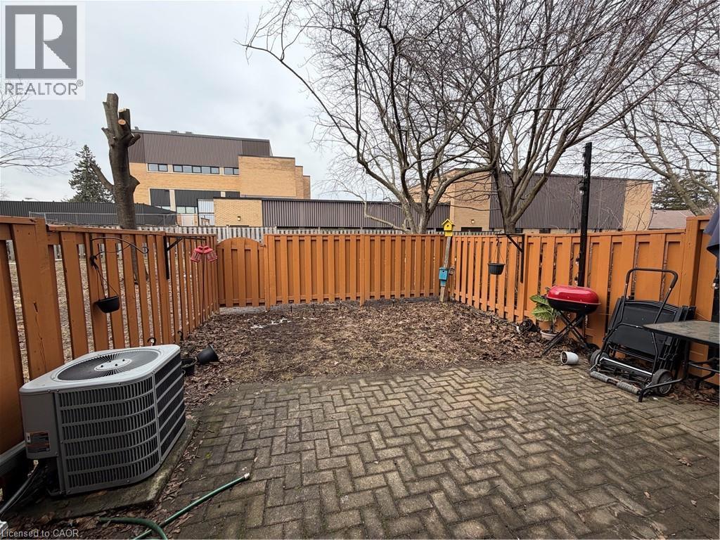 46 Cedarwoods Crescent Unit# 42, Kitchener, Ontario  N2C 2L7 - Photo 2 - 40813892