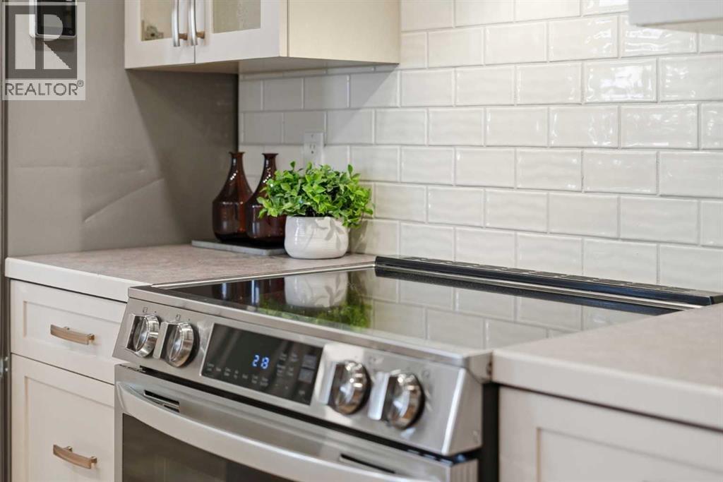 2208 31 Street SW, Calgary, Alberta  T3E 2N4 - Photo 11 - A2289567