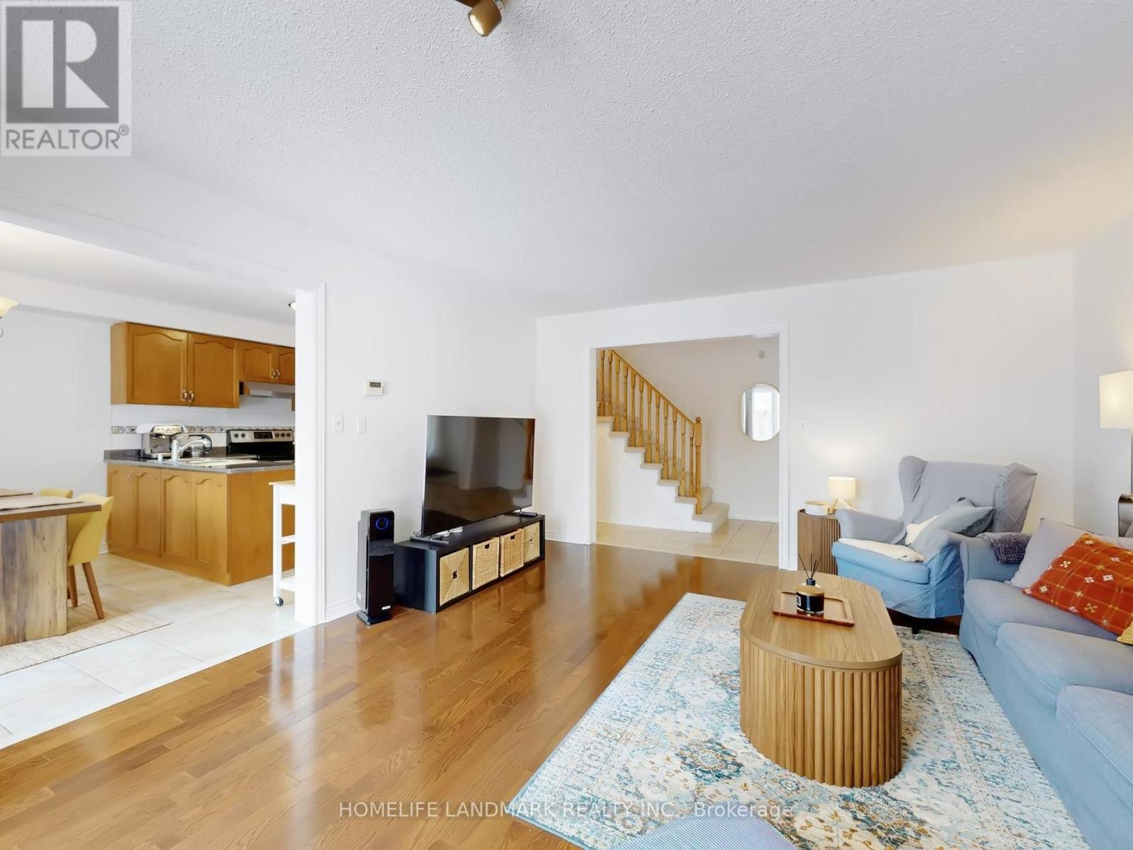 156 Pressed Brick Drive, Brampton, Ontario  L6V 4K6 - Photo 5 - W12898102