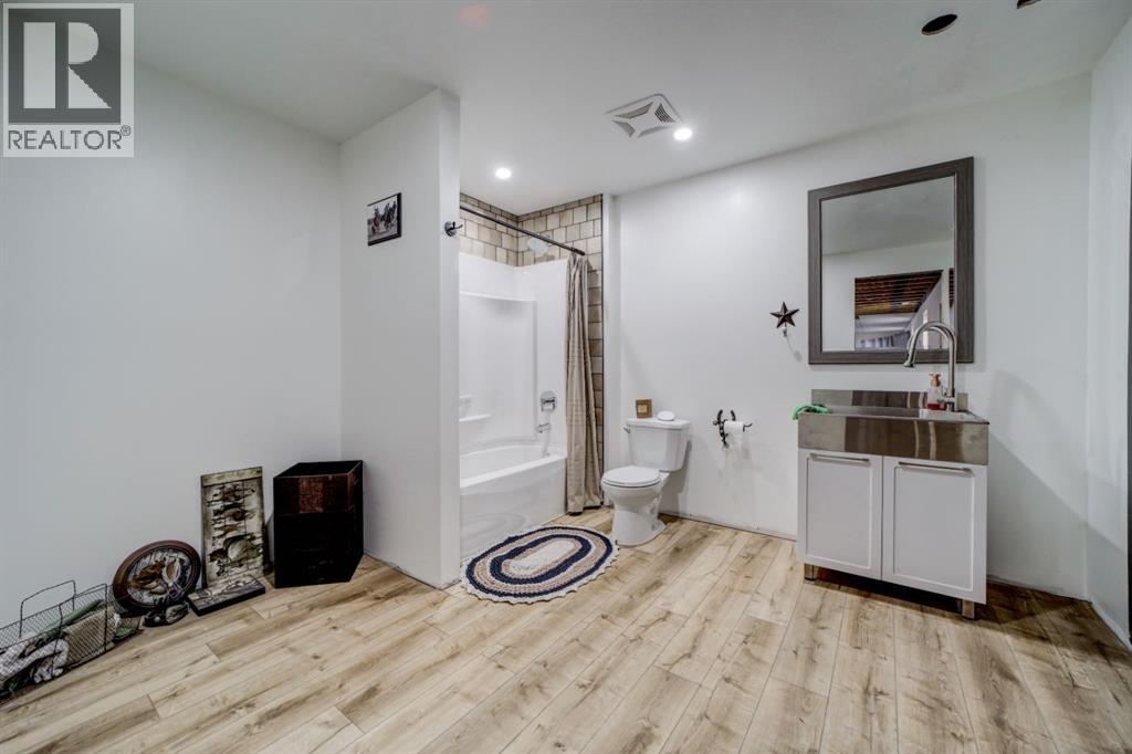 92008 Range Road 195, Rural Lethbridge County, Alberta  T1M 1M9 - Photo 38 - A2277079