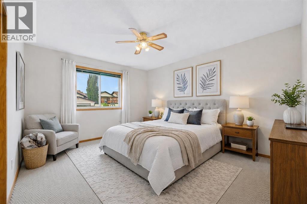 22 Lanterman Close, Red Deer, Alberta  T4R 3K3 - Photo 5 - A2294425