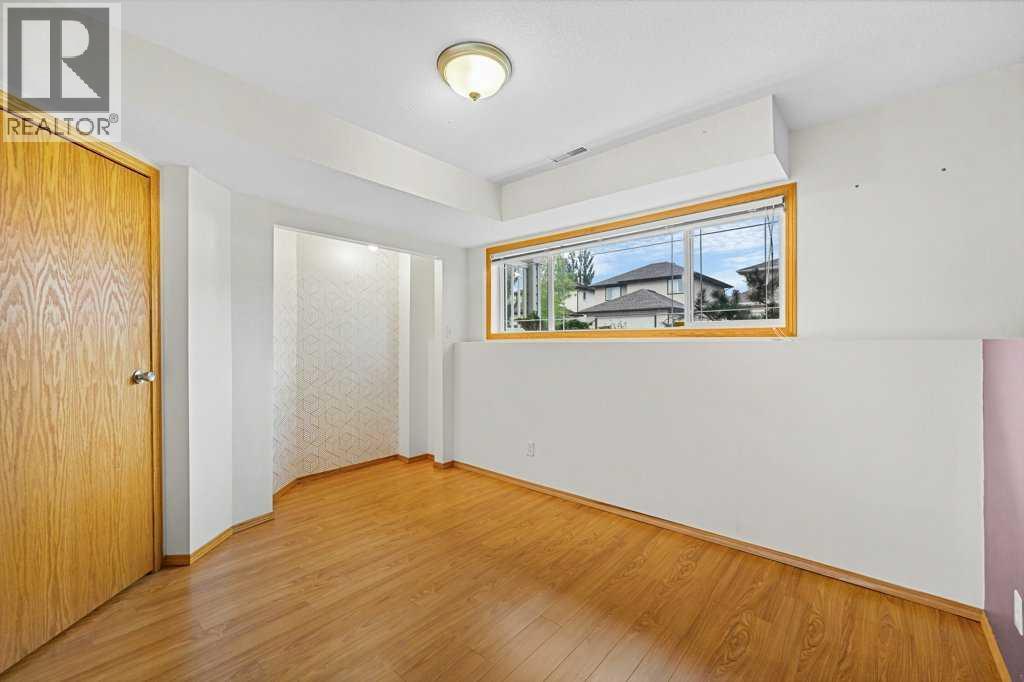 22 Lanterman Close, Red Deer, Alberta  T4R 3K3 - Photo 37 - A2294425