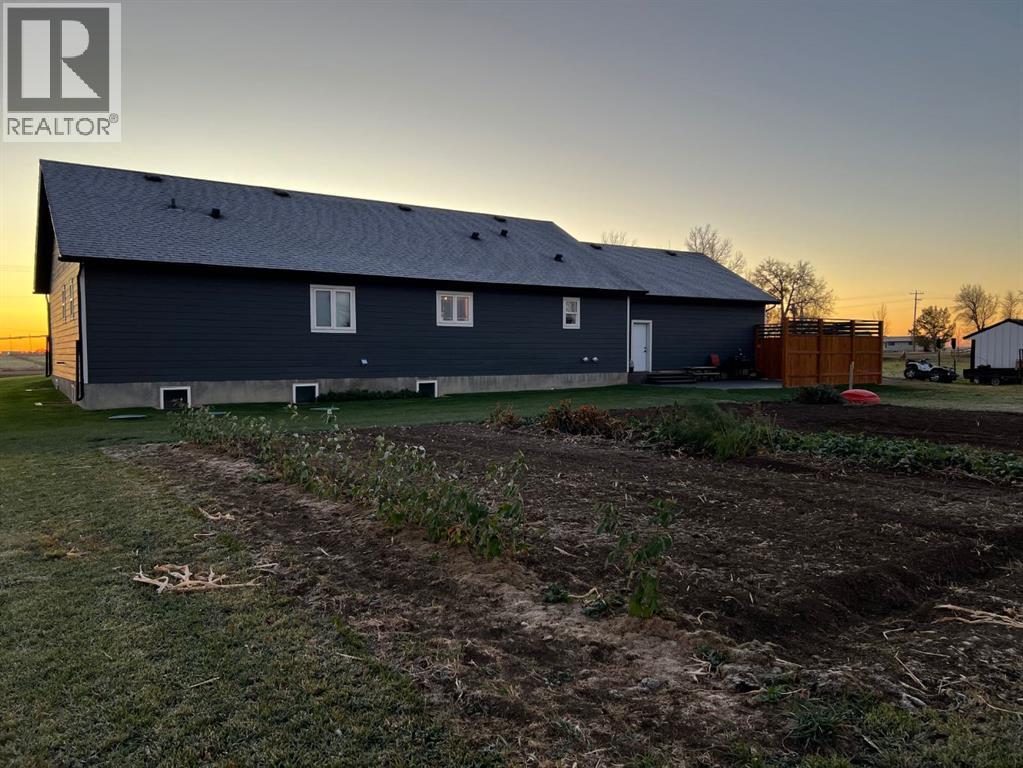 92008 Range Road 195, Rural Lethbridge County, Alberta  T1M 1M9 - Photo 49 - A2277079