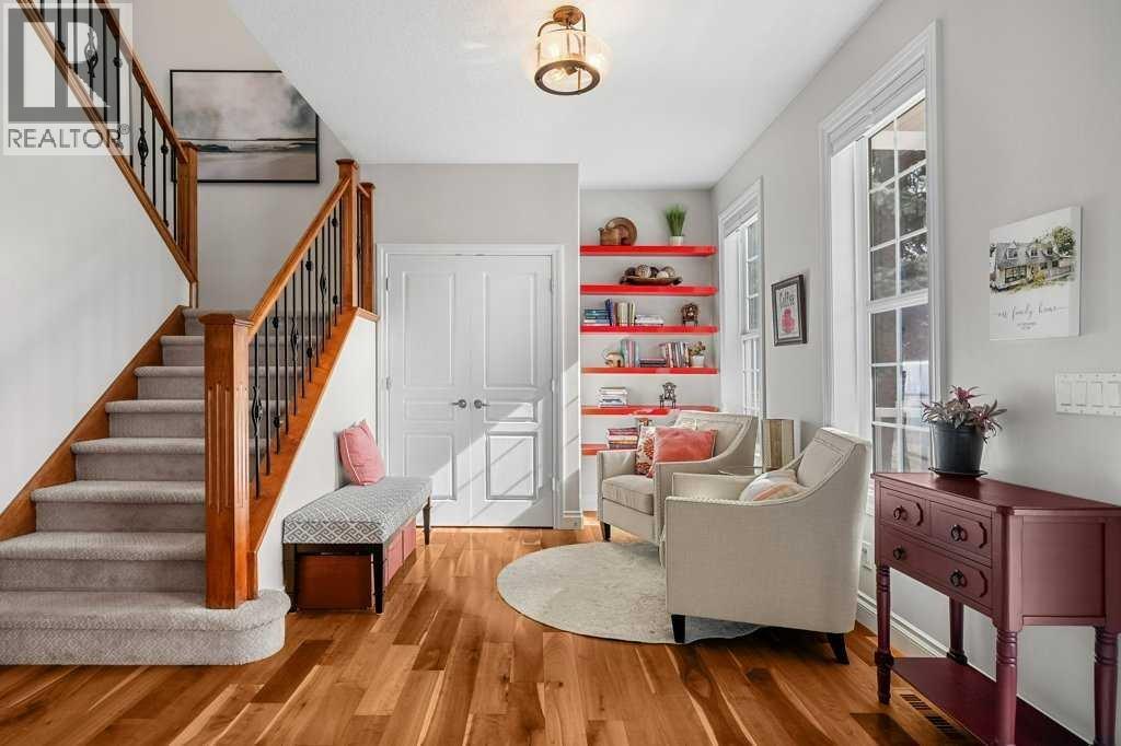 274 Somme Avenue SW, Calgary, Alberta  T2T 5J9 - Photo 2 - A2294306