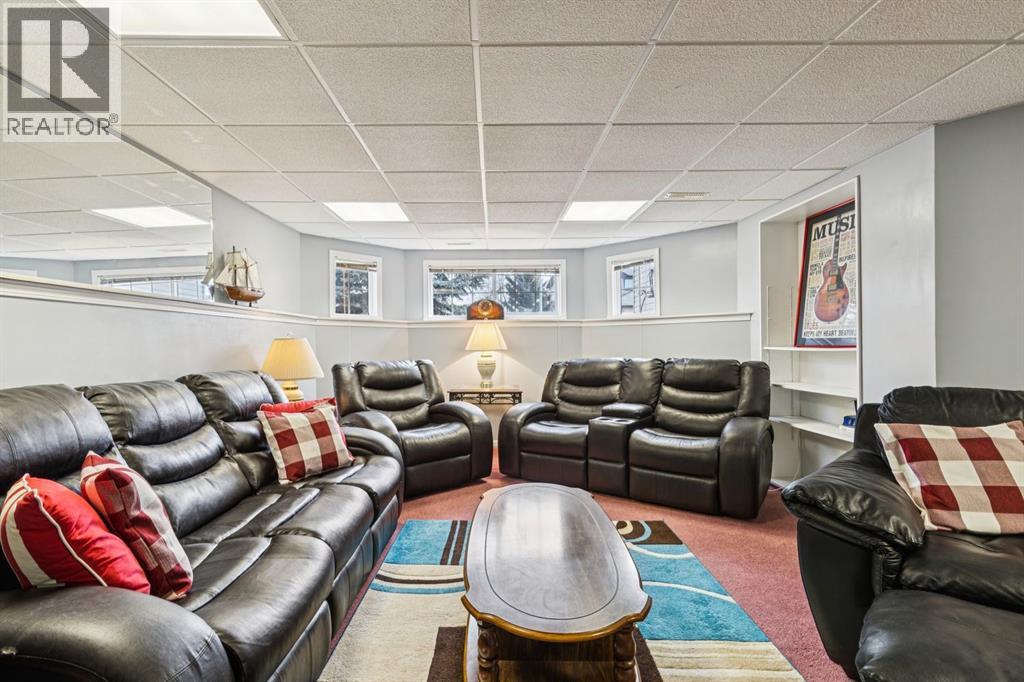 2 Bow Place, Cochrane, Alberta  T4C 1M9 - Photo 26 - A2292808