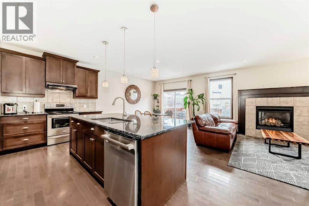 691 Panamount Boulevard NW, Calgary, Alberta  T3K 0J1 - Photo 3 - A2290579