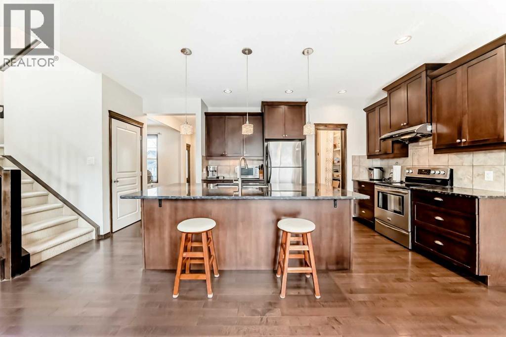 691 Panamount Boulevard NW, Calgary, Alberta  T3K 0J1 - Photo 4 - A2290579