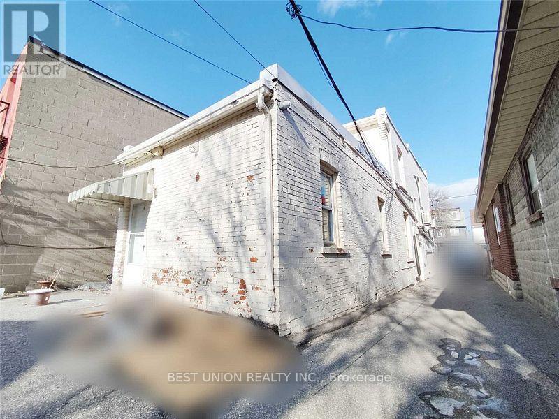 250 Sixth Street, Toronto, Ontario  M8V 3A7 - Photo 2 - W12907060