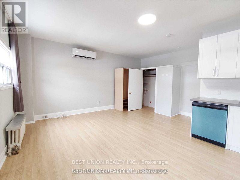 250 Sixth Street, Toronto, Ontario  M8V 3A7 - Photo 6 - W12907060