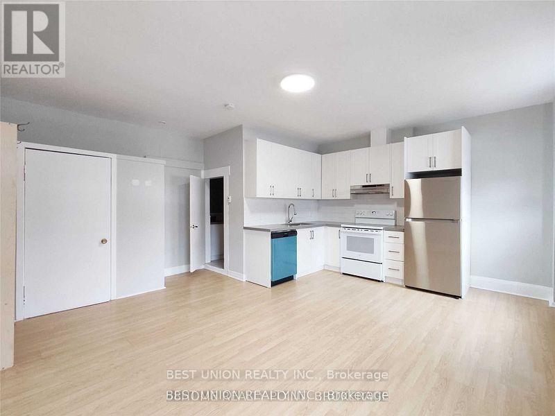 250 Sixth Street, Toronto, Ontario  M8V 3A7 - Photo 7 - W12907060