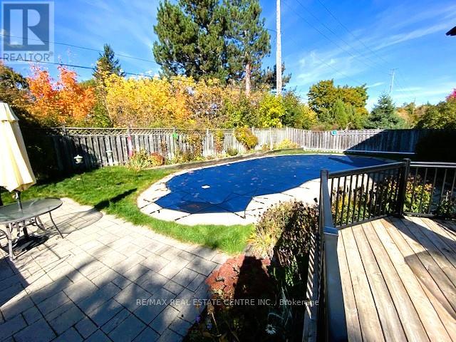 6 Waverly Place, Brampton, Ontario  L6Z 1Y9 - Photo 4 - W12907062