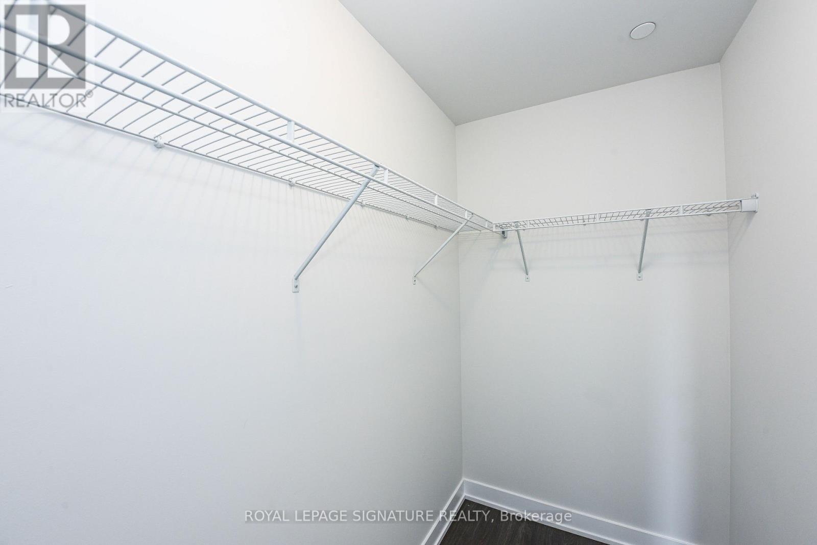 505 - 430 Square One Drive E, Mississauga, Ontario  L5B 0L6 - Photo 16 - W12907068