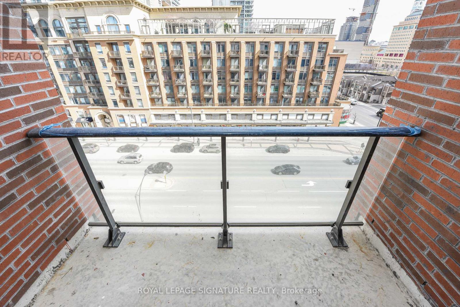 505 - 430 Square One Drive E, Mississauga, Ontario  L5B 0L6 - Photo 23 - W12907068