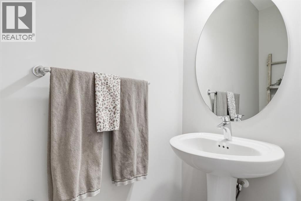 35 Cranbrook Gardens SE, Calgary, Alberta  T3M 2X5 - Photo 12 - A2294984