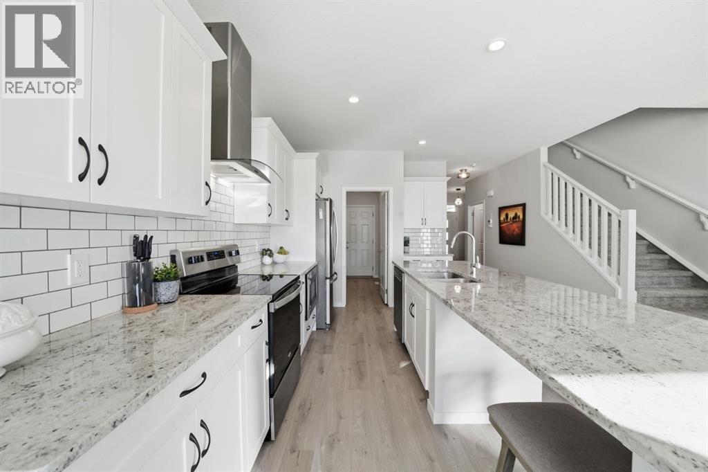 35 Cranbrook Gardens SE, Calgary, Alberta  T3M 2X5 - Photo 7 - A2294984