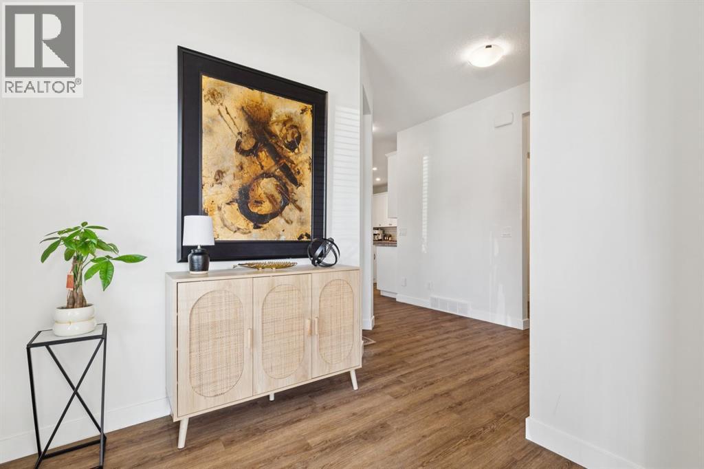 30 Mount Rae Terrace, Okotoks, Alberta  T1S 0M6 - Photo 4 - A2295349