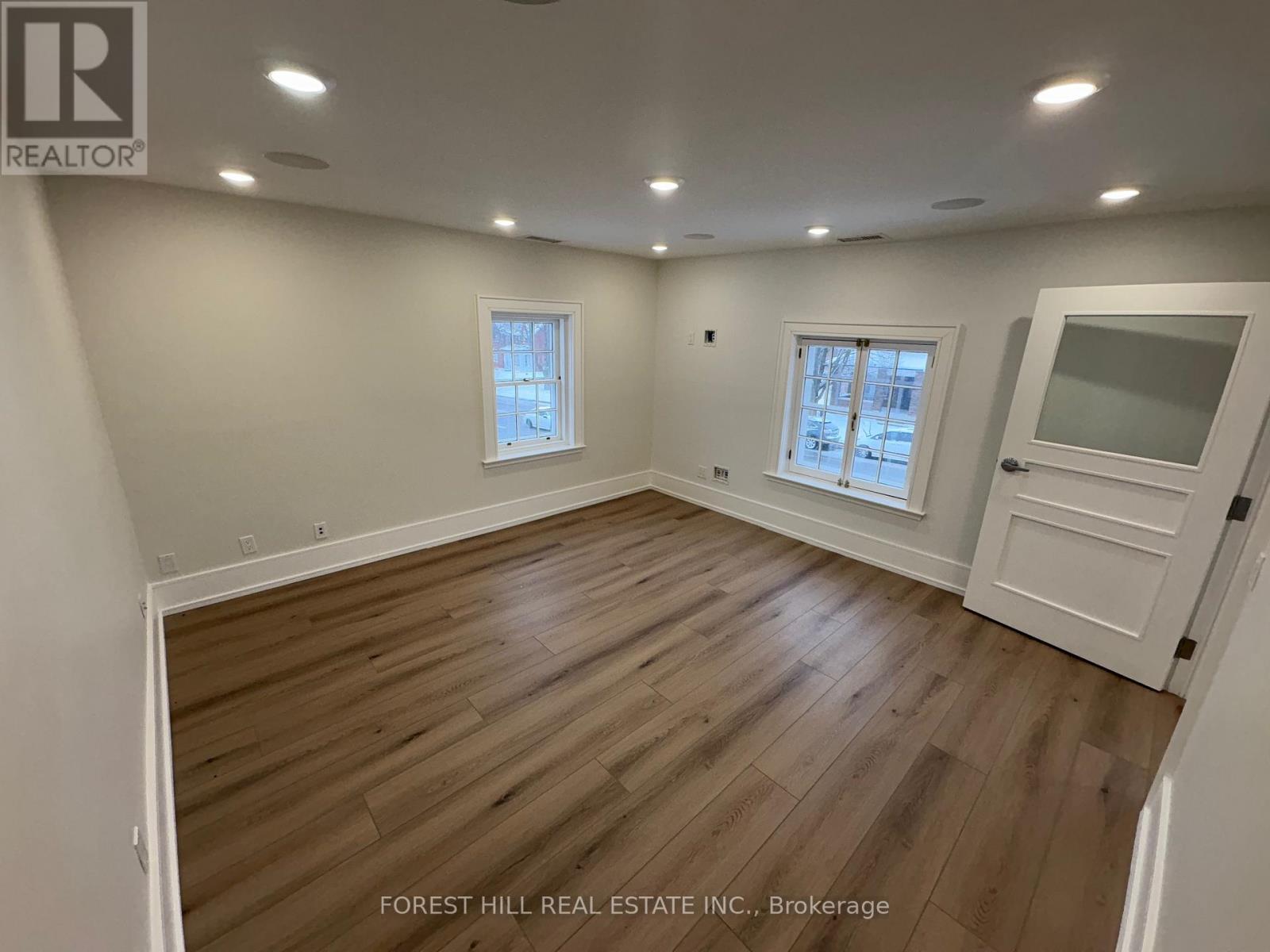 13A - 13 THOMAS STREET Mississauga (Streetsville), ON L5M 1Y4