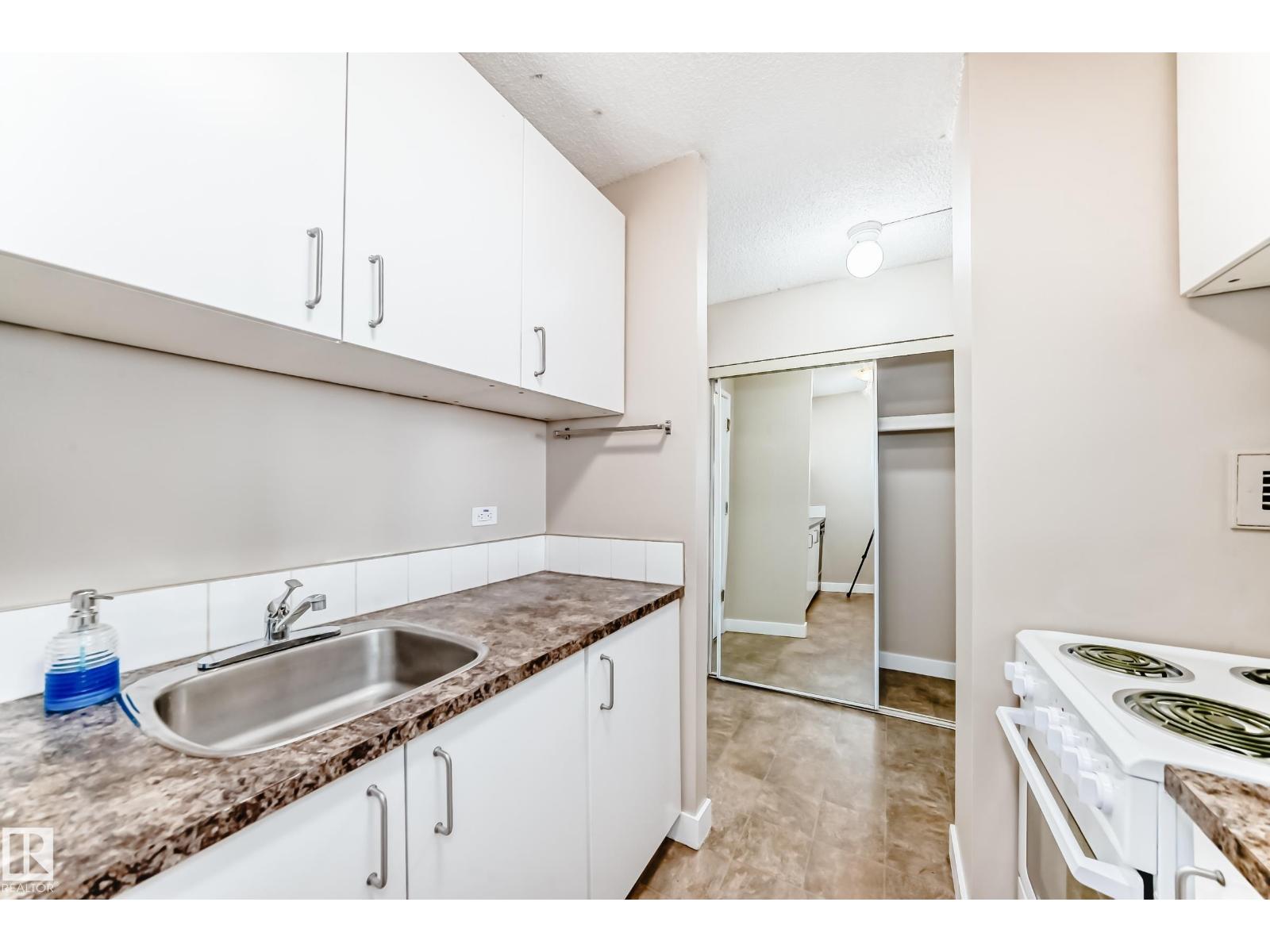 #1207 10140 120 St Nw Nw, Edmonton, Alberta  T5K 1Z8 - Photo 9 - E4477037