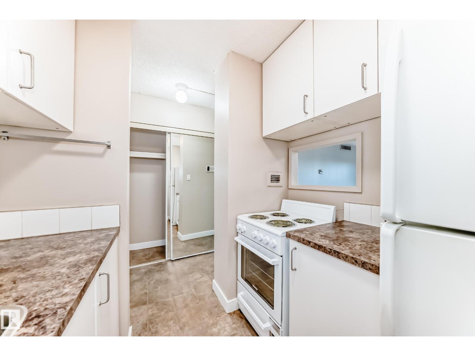 #1207 10140 120 St Nw Nw, Edmonton, Alberta  T5K 1Z8 - Photo 8 - E4477037