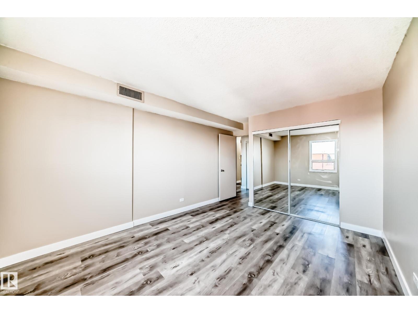 #1207 10140 120 St Nw Nw, Edmonton, Alberta  T5K 1Z8 - Photo 25 - E4477037