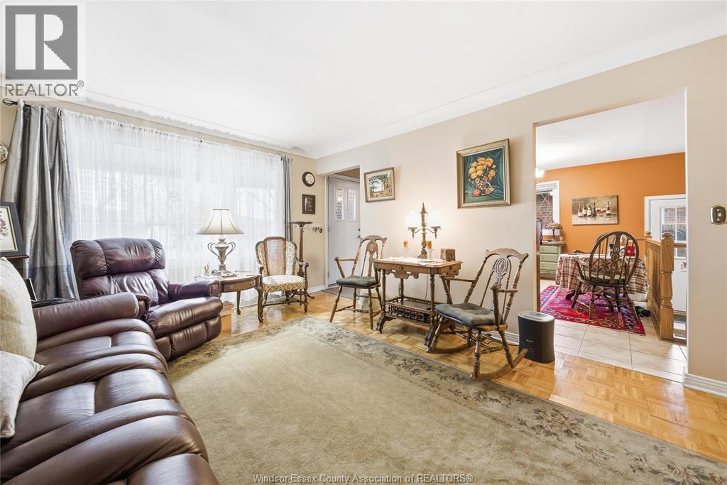 10682 Keating Crescent, Windsor, Ontario  N8R 1T5 - Photo 8 - 26003162