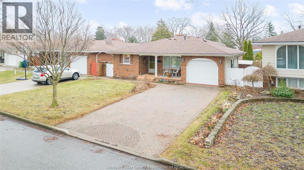 10682 Keating Crescent, Windsor, Ontario  N8R 1T5 - Photo 48 - 26003162