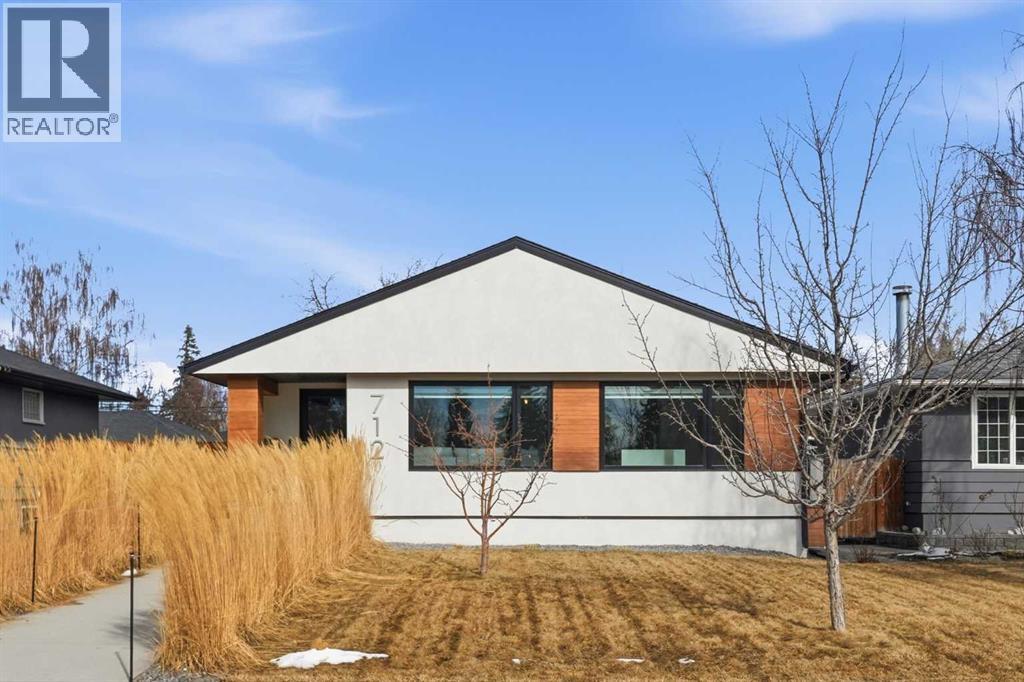 712 48 Avenue SW, Calgary, Alberta