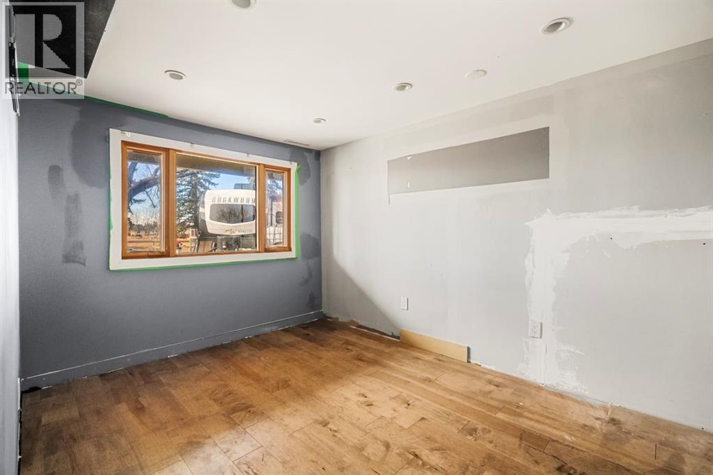 200, 32060 Dunbow Road E, Rural Foothills County, Alberta  T1S 4X5 - Photo 11 - A2294675