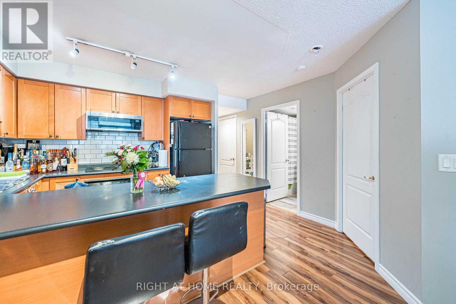 602 - 18 Stafford Street, Toronto, Ontario  M5V 3W4 - Photo 16 - C12907082