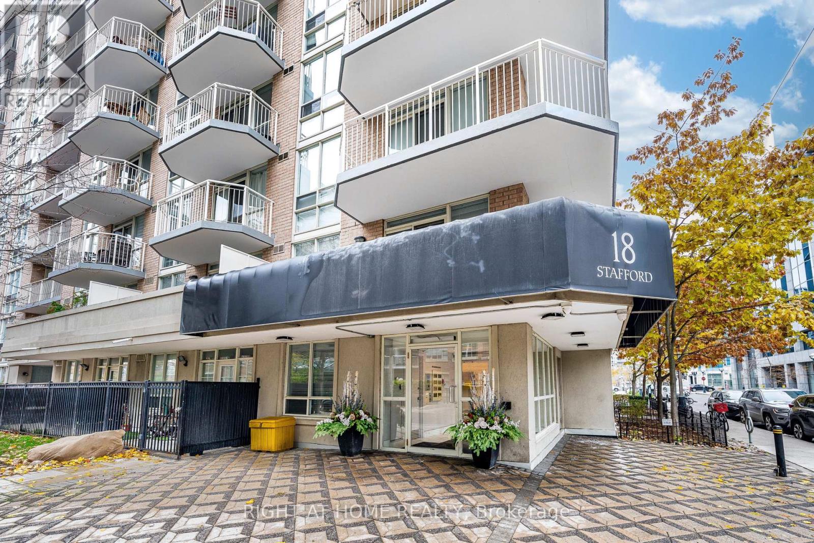 602 - 18 Stafford Street, Toronto, Ontario  M5V 3W4 - Photo 4 - C12907082