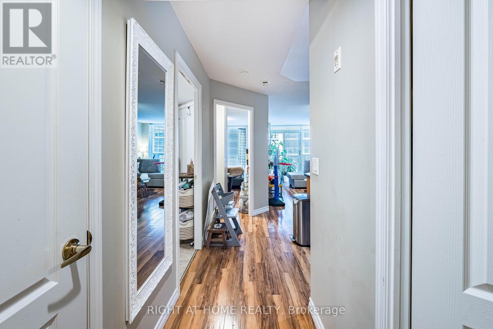 602 - 18 Stafford Street, Toronto, Ontario  M5V 3W4 - Photo 9 - C12907082