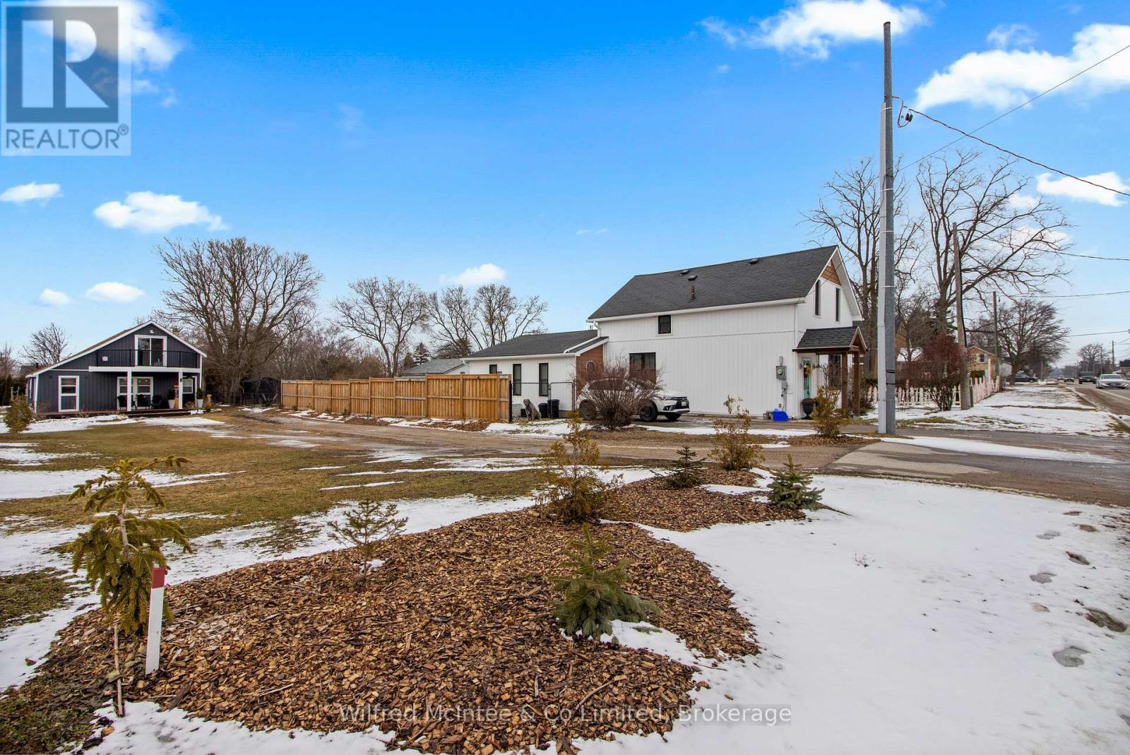 452 Queen Street, Kincardine, Ontario  N2Z 2J3 - Photo 43 - X12907078