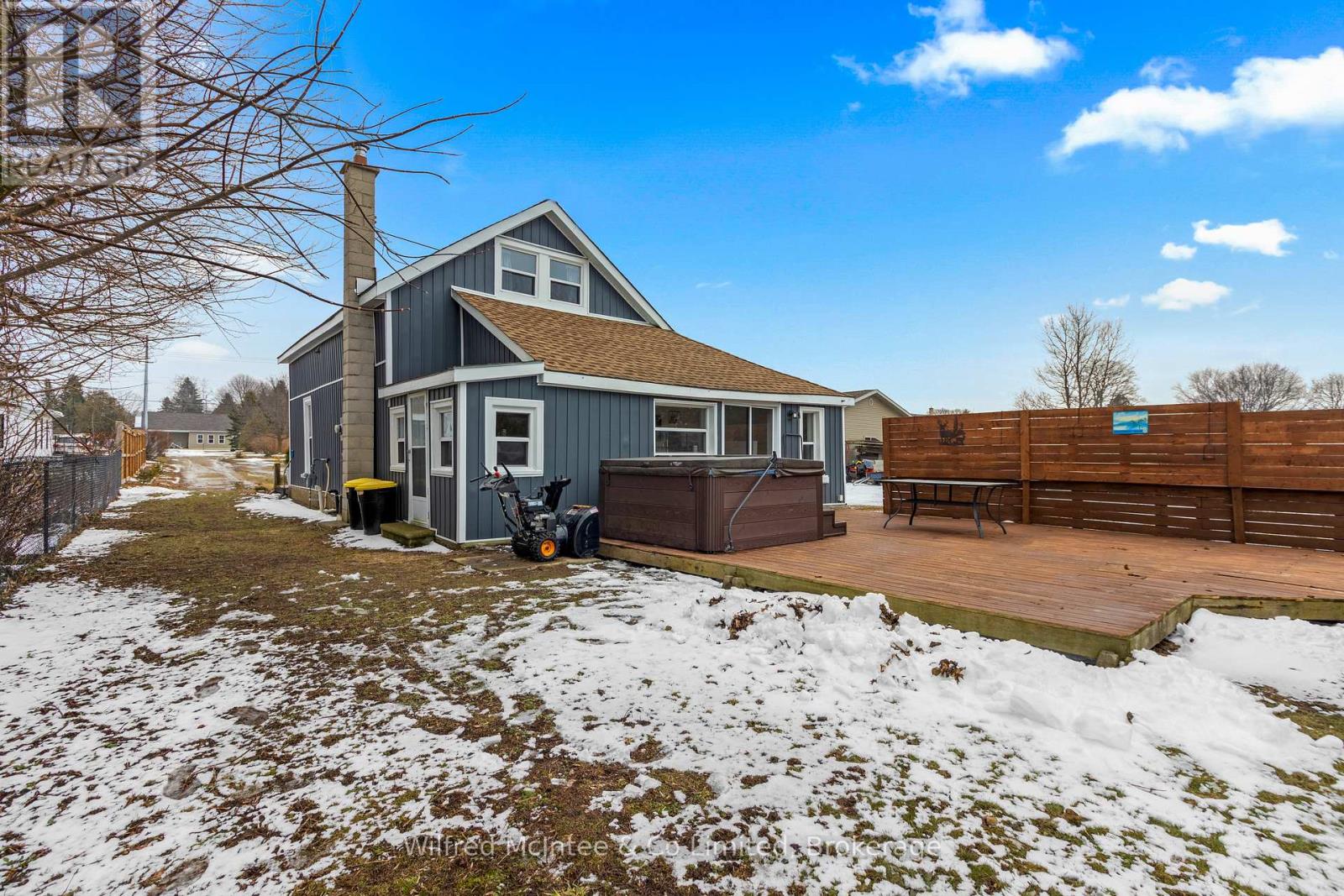 452 Queen Street, Kincardine, Ontario  N2Z 2J3 - Photo 48 - X12907078