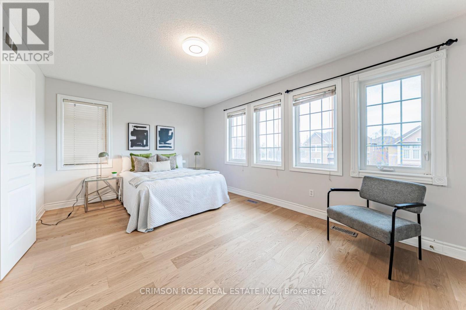 489 Ravineview Way, Oakville, Ontario  L6H 6T1 - Photo 35 - W12907072