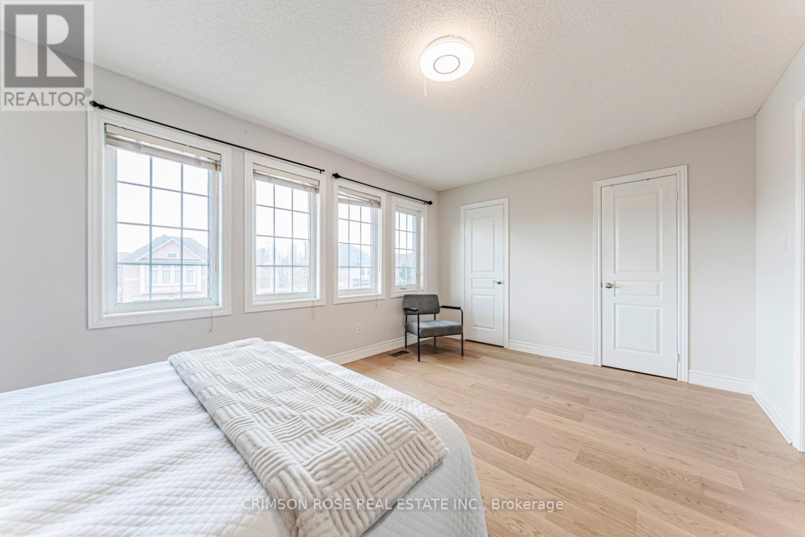 489 Ravineview Way, Oakville, Ontario  L6H 6T1 - Photo 36 - W12907072