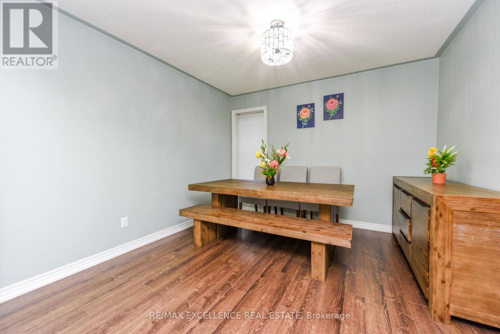 33 Wildberry Crescent, Brampton, Ontario  L6R 1K1 - Photo 10 - W12907074