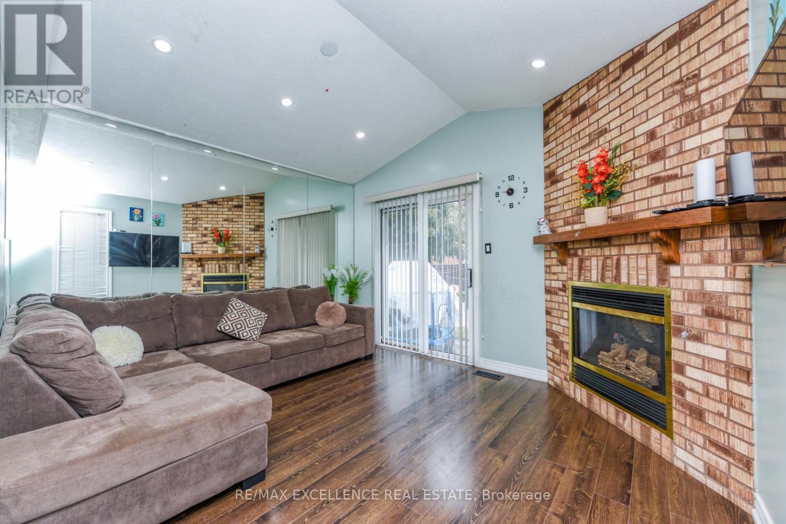 33 Wildberry Crescent, Brampton, Ontario  L6R 1K1 - Photo 16 - W12907074