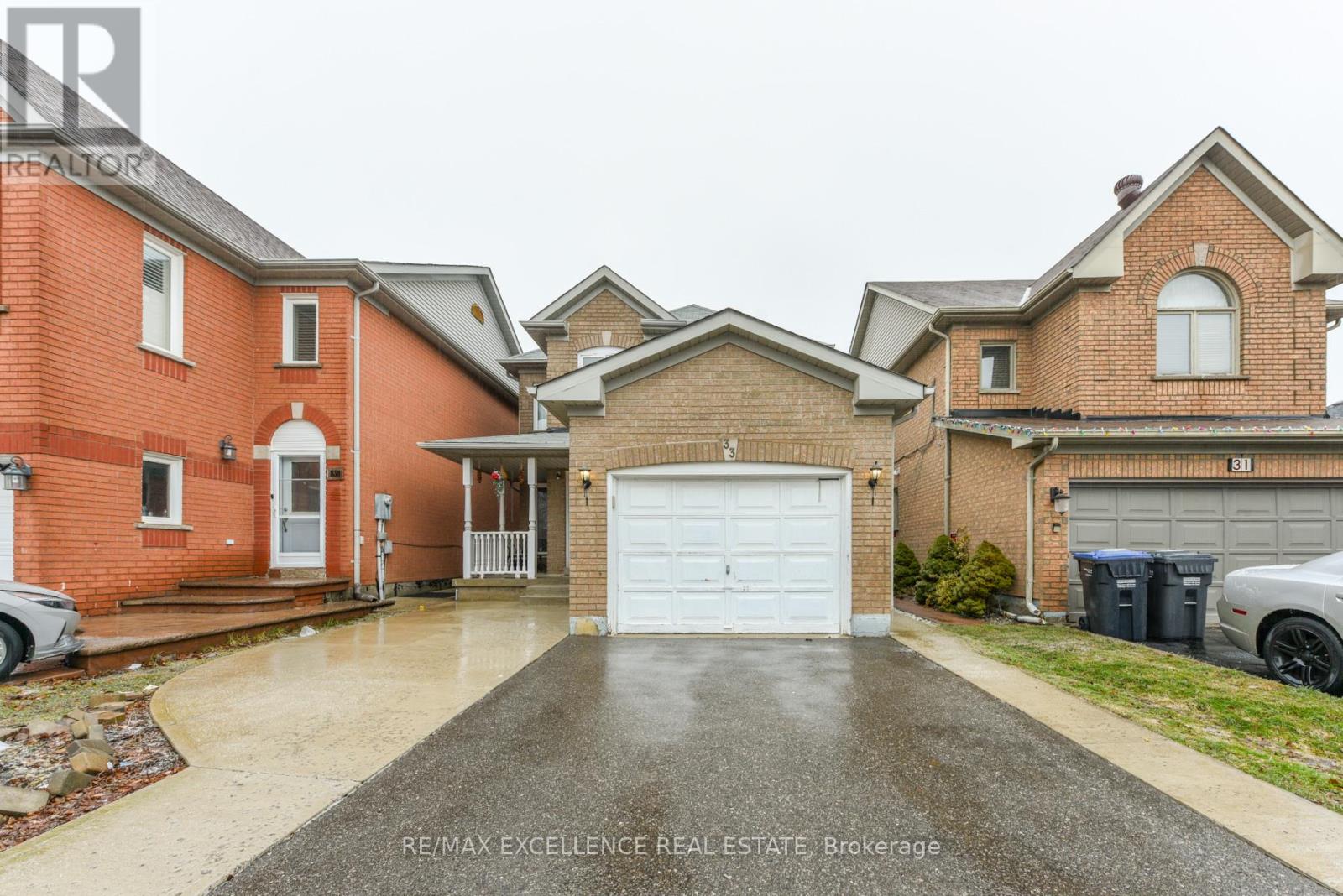 33 Wildberry Crescent, Brampton, Ontario  L6R 1K1 - Photo 3 - W12907074