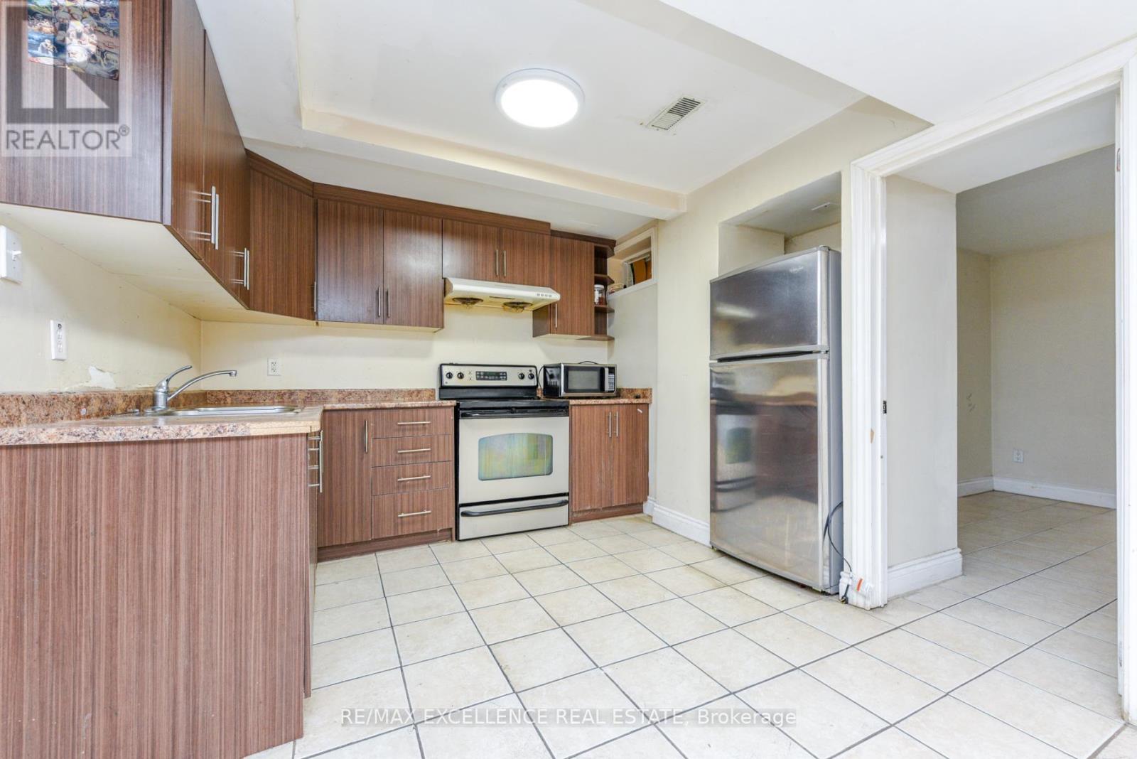 33 Wildberry Crescent, Brampton, Ontario  L6R 1K1 - Photo 34 - W12907074