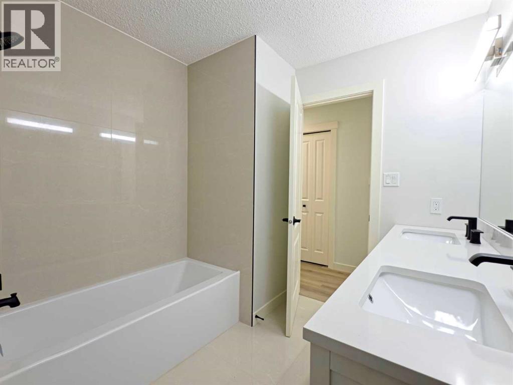 7032 78 Street NW, Calgary, Alberta  T3B 4H9 - Photo 16 - A2293550