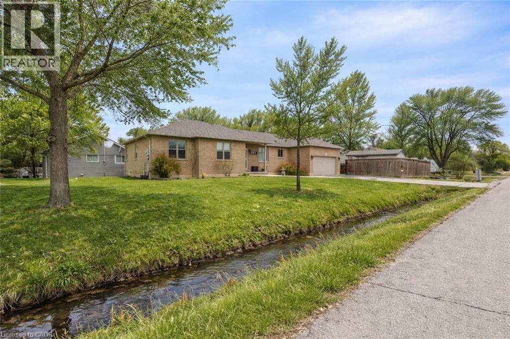 301 Mud Street E, Stoney Creek, Ontario  L8J 2X7 - Photo 2 - 40812480