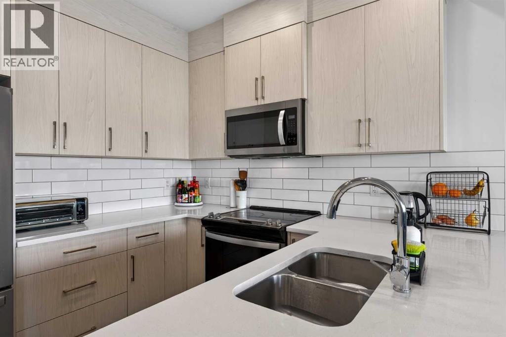 116 Crestridge Common Sw, Calgary, Alberta T3B 6J5 - Photo 9 - A2295398